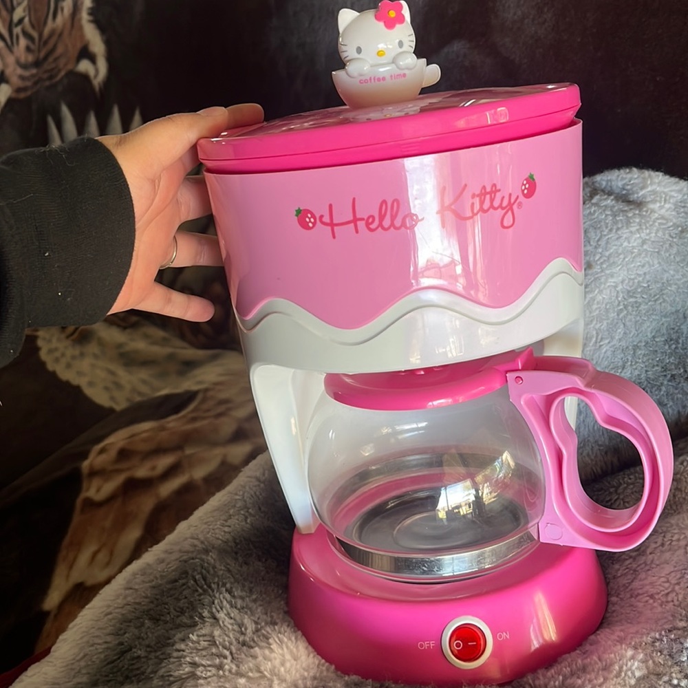 Cute hello Kitty coffee maker!